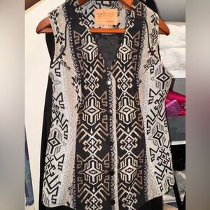 Powder River Outfitters Southwestern
Tapestry Vest Aztec Western Boho
Unisex M